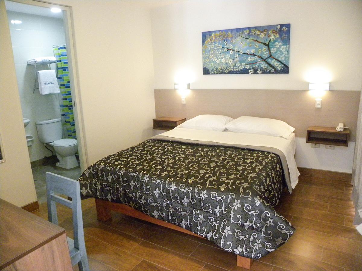 Nice Inn Tacna Bagian luar foto